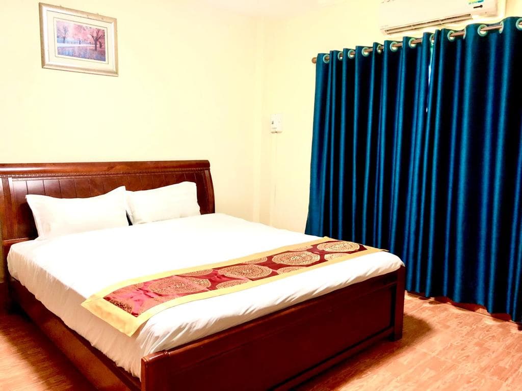 Lily Hotel